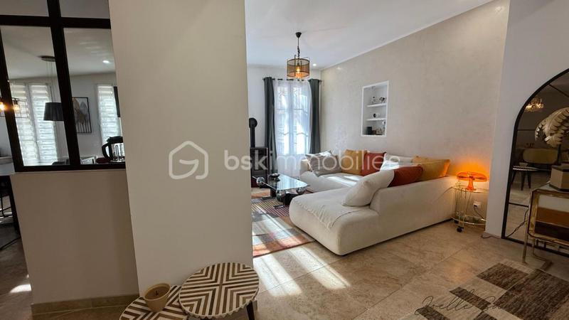 Appartement - 255 m² - 7 pièces