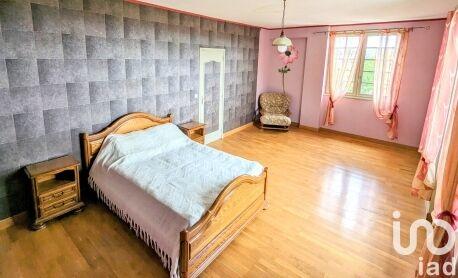 Maison - 262 m² - 8 pièces