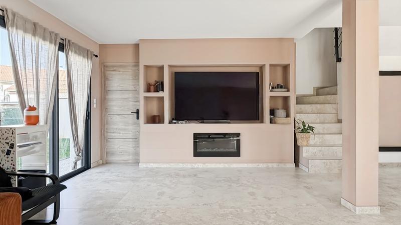 Maison - 137 m² - 5 pièces