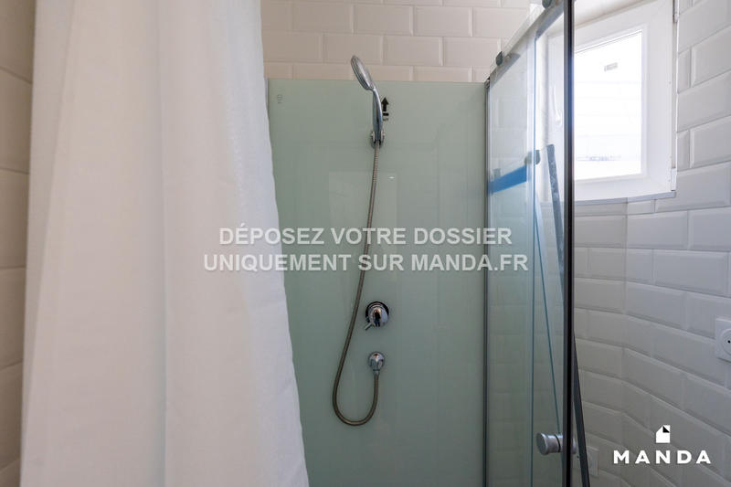 Chambre - 11 m² - 4 pièces