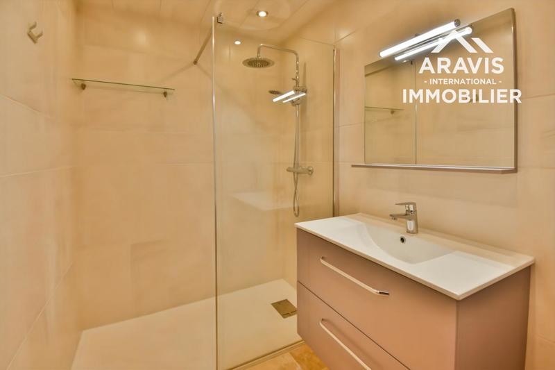 Maison - 393 m² - 11 pièces