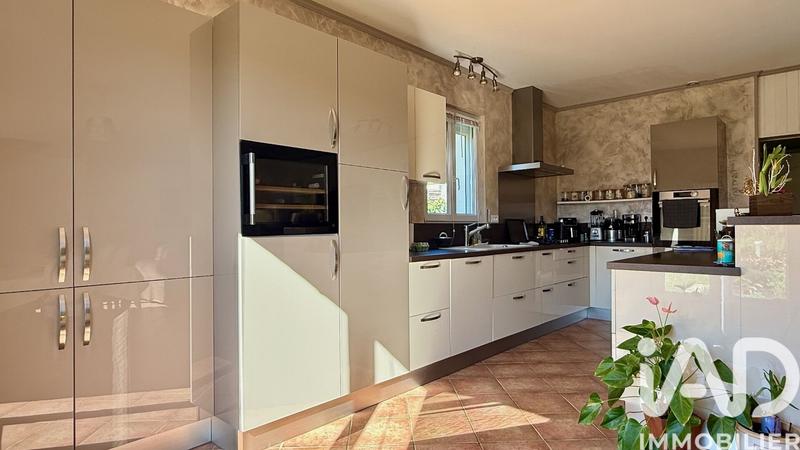 Maison - 148 m² - 6 pièces