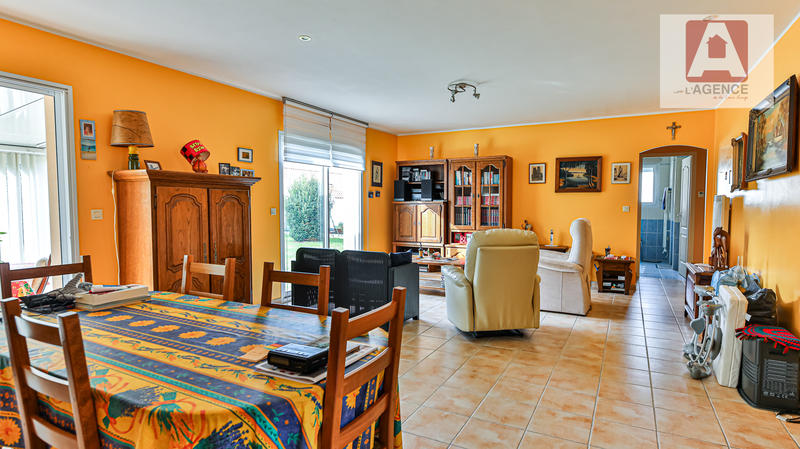 Maison - 95 m² - 5 pièces