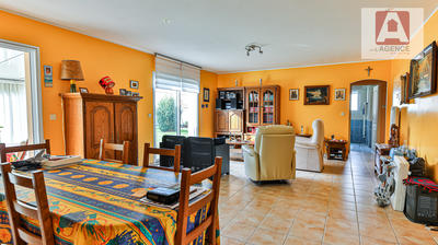 Maison - 95 m² - 5 pièces