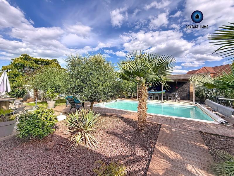 Maison - 98 m² - 6 pièces