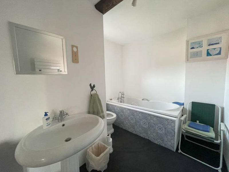 Maison - 160 m² - 8 pièces