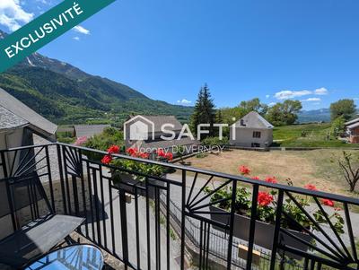 Maison - 238 m² - 8 pièces