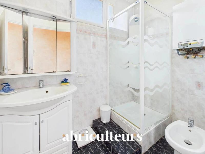 Appartement ancien - 93 m² - 6 pièces