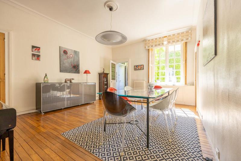 Appartement - 177 m² - 8 pièces