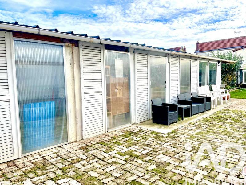 Maison - 240 m² - 8 pièces