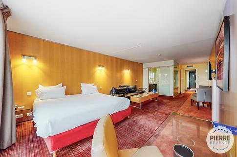 Studio - 49 m² - 1 pièce