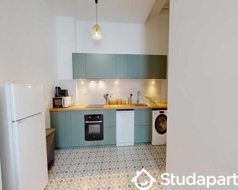 Chambre - 60 m² - 1 pièce