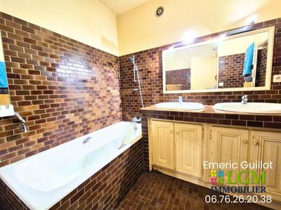 Maison - 172 m² - 7 pièces