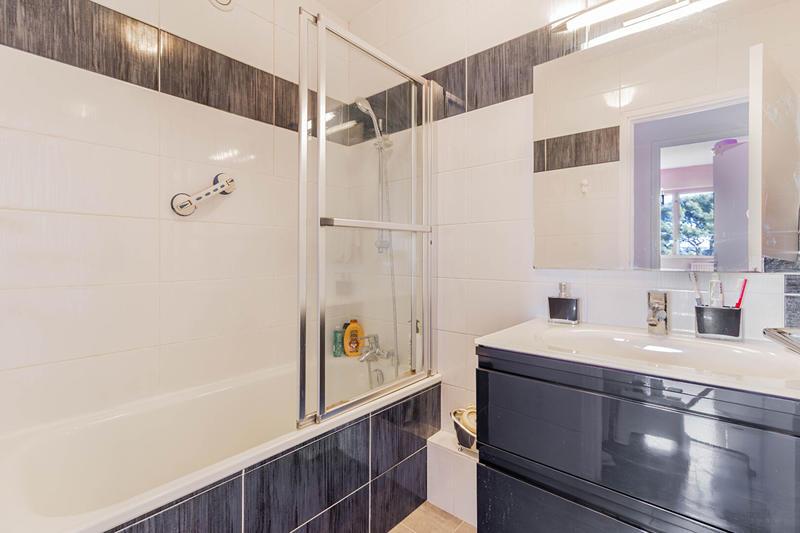 Appartement - 95 m² - 5 pièces