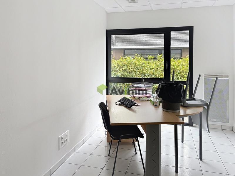 Bureau - 72 m²