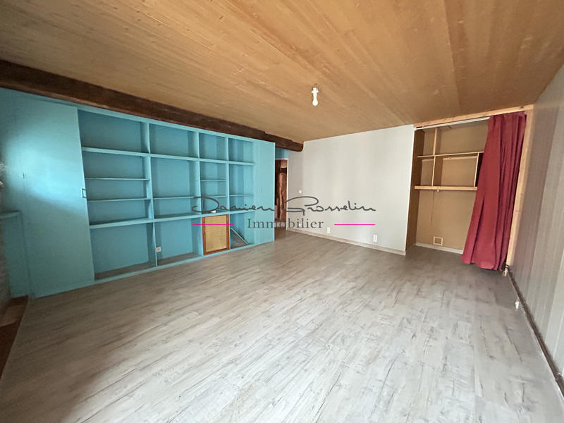 Maison - 210 m² - 8 pièces