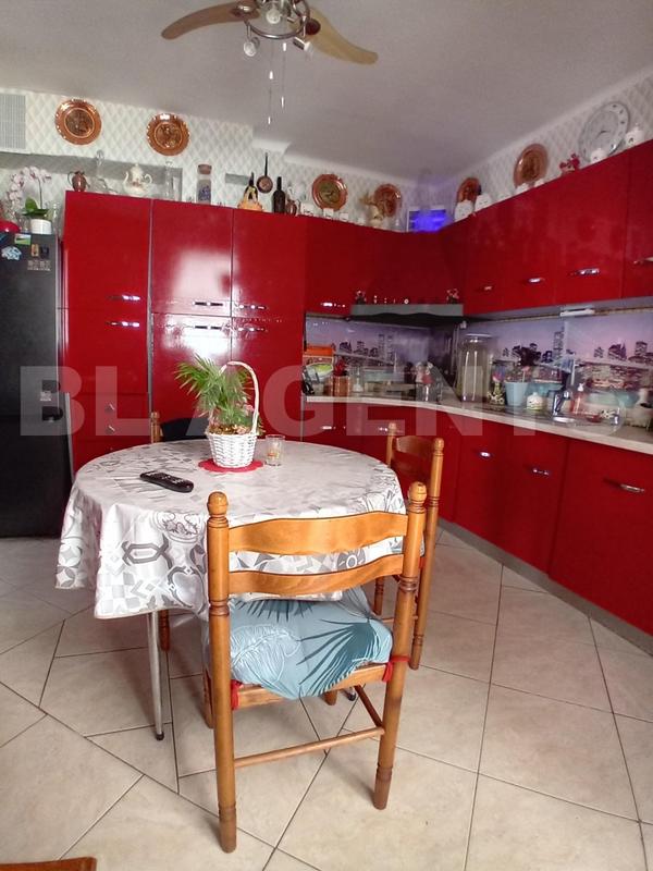 Maison - 111 m² - 4 pièces