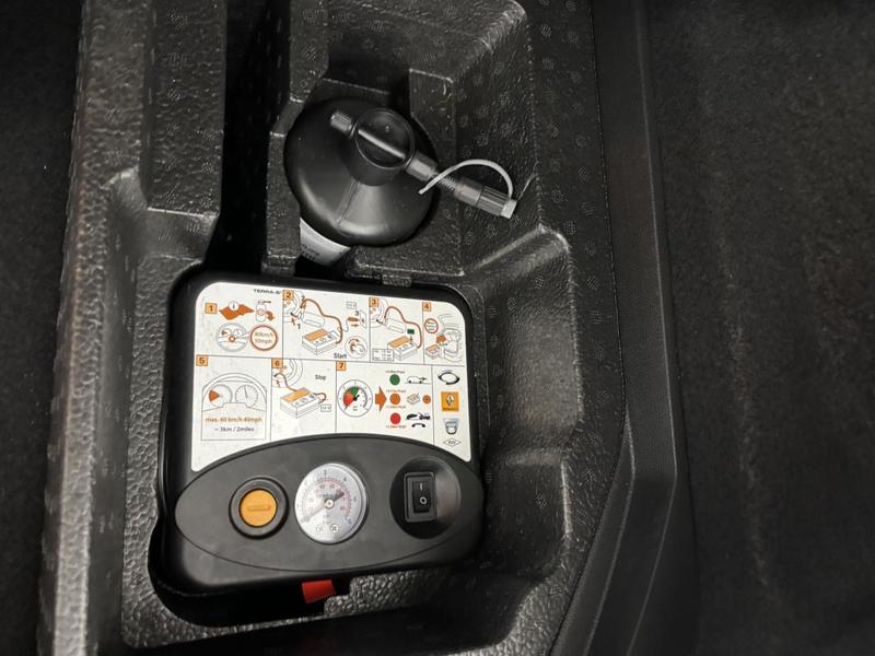 Renault Captur Plug-In Hybrid E-Tech 160 Intens 5p