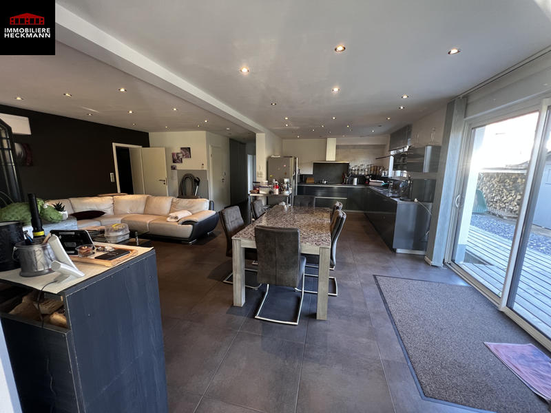 Maison - 234 m² - 7 pièces