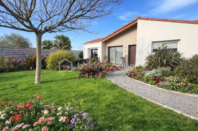 Maison traditionnelle - 97 m² - 5 pièces