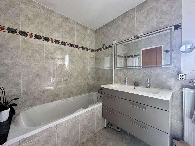 Villa - 96 m² - 4 pièces