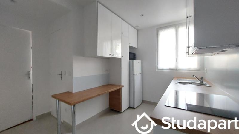 Chambre - 13 m² - 1 pièce