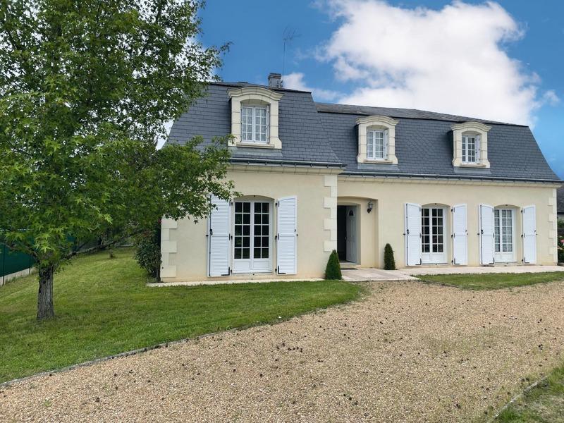Maison - 205 m² - 7 pièces