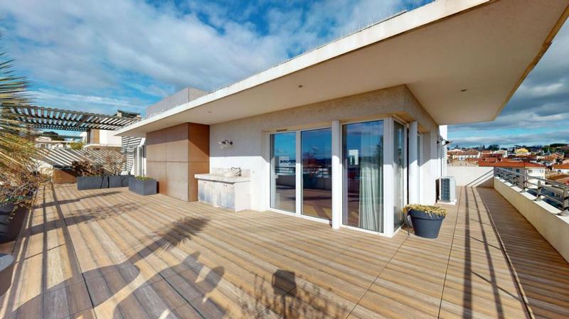 Appartement - 144 m² - 4 pièces