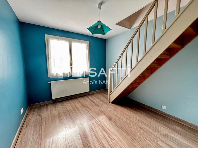 Maison - 207 m² - 9 pièces
