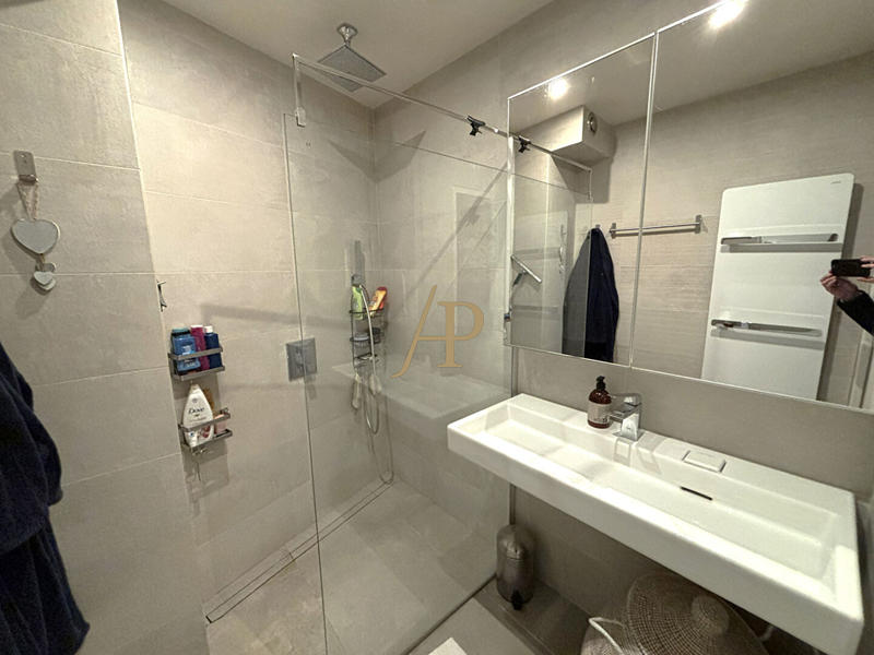 Appartement - 135 m² - 6 pièces