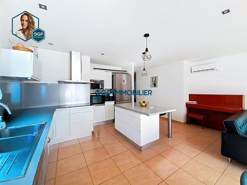 Maison - 93 m² - 4 pièces