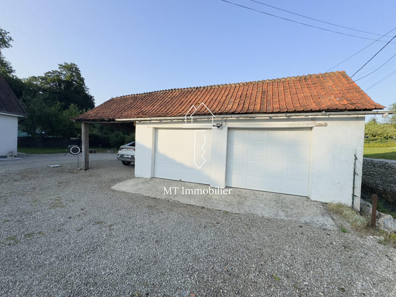 Maison - 215 m² - 9 pièces