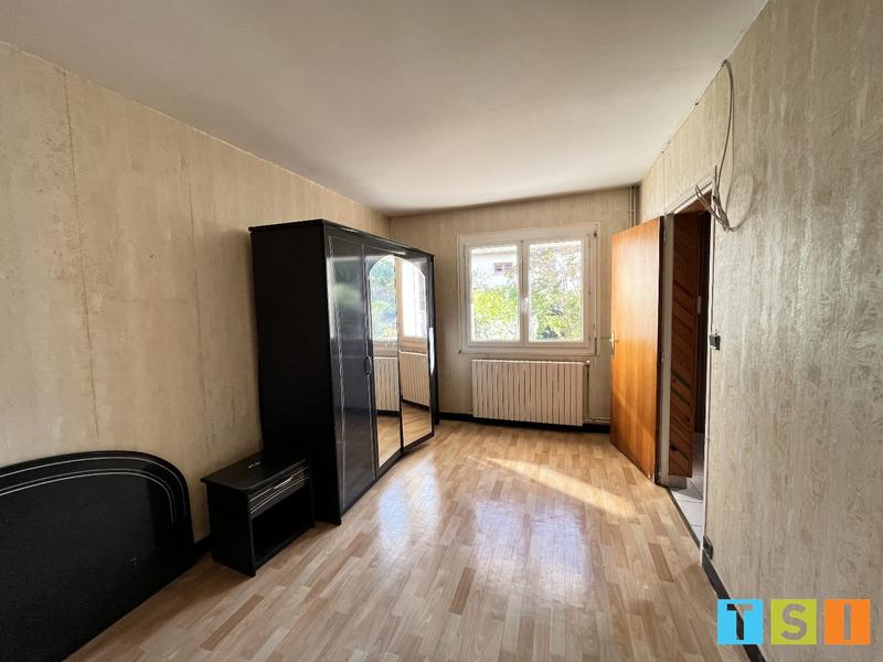 Maison - 210 m² - 9 pièces