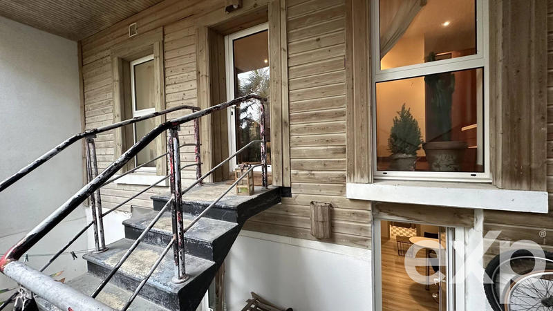 Maison - 288 m² - 7 pièces