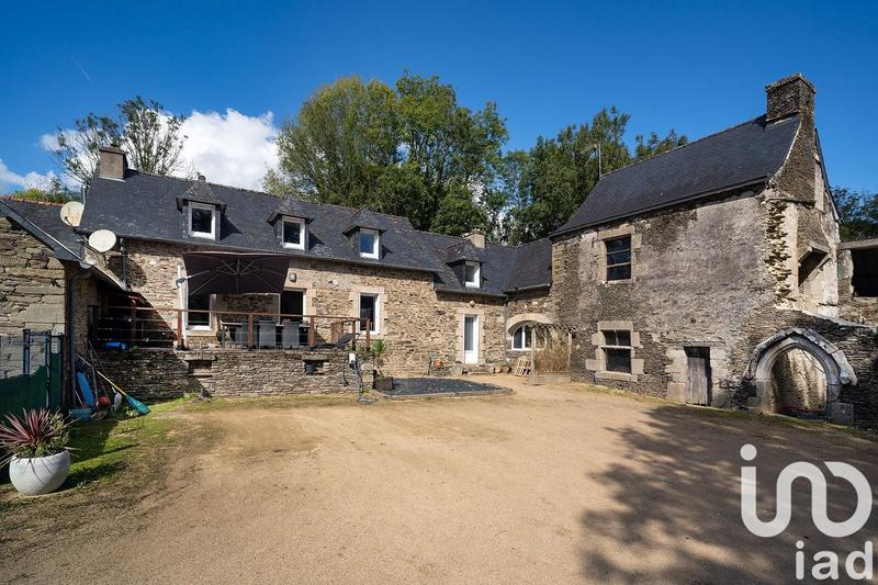 Maison - 486 m² - 17 pièces