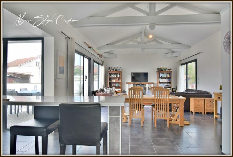 Maison - 159 m² - 7 pièces