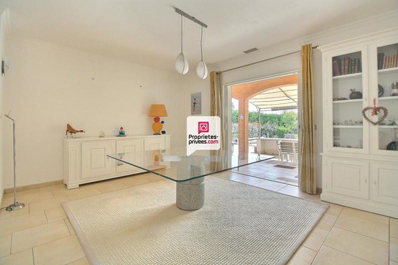 Maison - 181 m² - 6 pièces