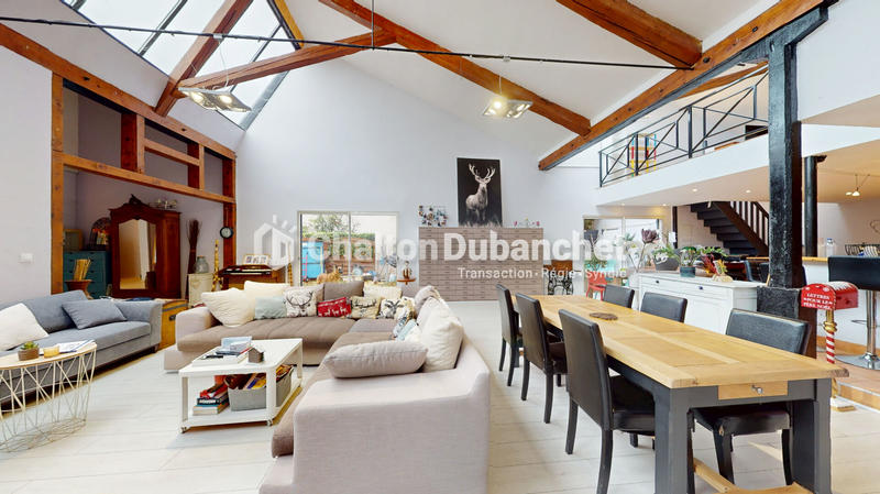 Loft - 250 m² - 5 pièces