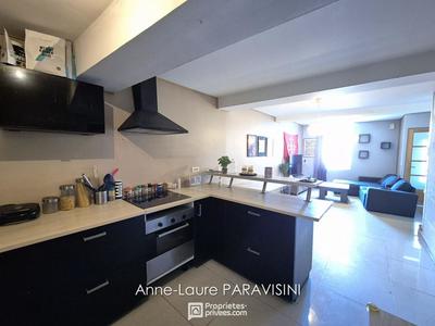 Maison - 99 m² - 4 pièces