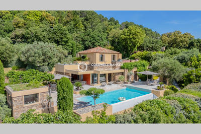 Villa - 230 m² - 5 pièces