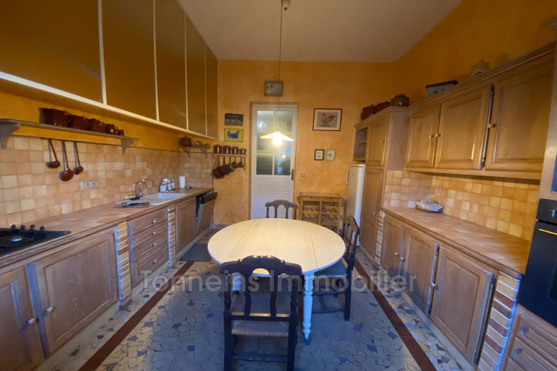 Maison - 236 m² - 6 pièces