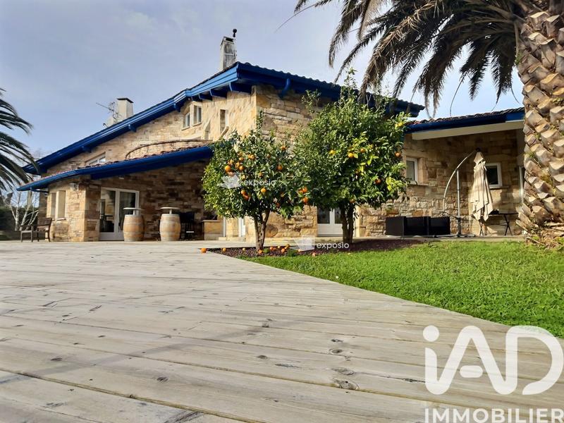 Maison de maîtres - 540 m² - 14 pièces