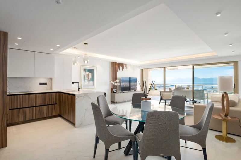 Appartement - 100 m² - 5 pièces