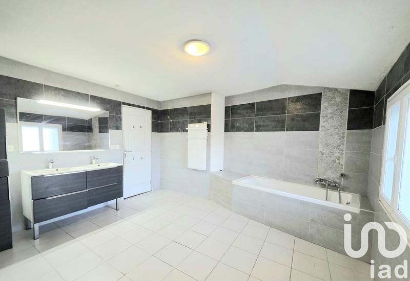 Maison - 170 m² - 5 pièces