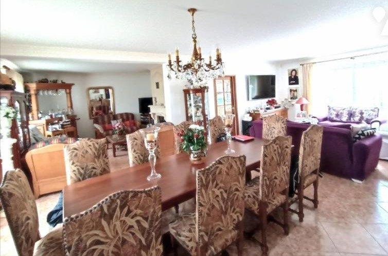 Maison - 290 m² - 7 pièces