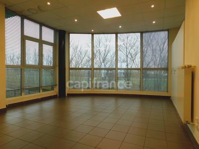 Bureau - 144 m² - 7 pièces