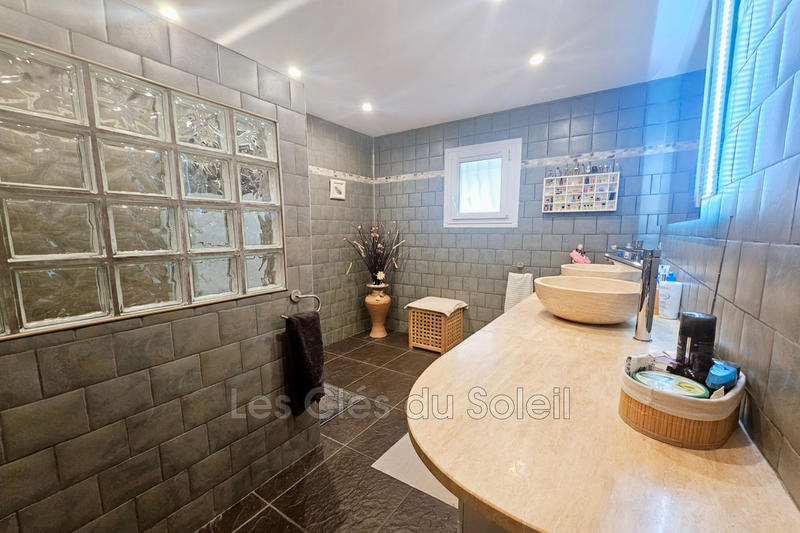 Maison - 138 m² - 4 pièces