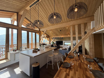 Châlet - 228 m² - 11 pièces