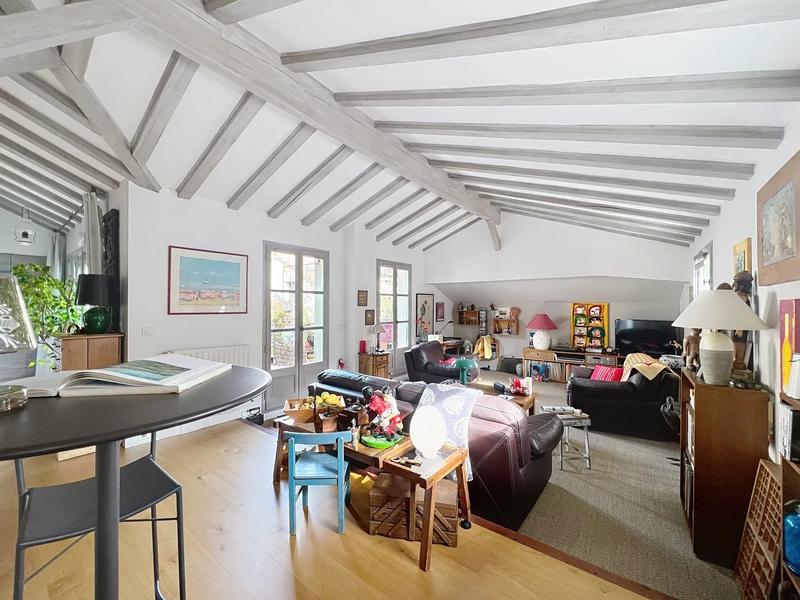 Appartement - 142 m² - 4 pièces