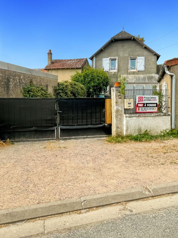 Maison - 99 m² - 5 pièces